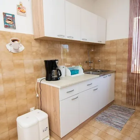 By The Sea Kastel Kambelovac, - 22444 Apartment Kastela