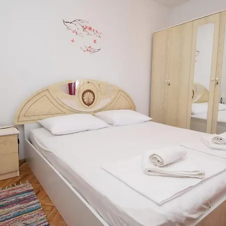 Apartment By The Sea Kastel Kambelovac, - 22444